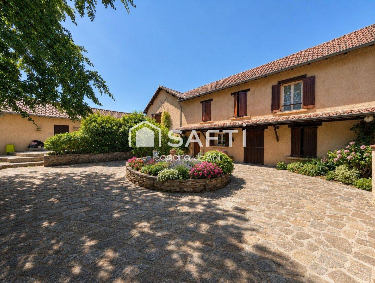 Maison 9 pièces 340 m² · à Mirandol-Bourgnounac · 340 m² · 529 000 €