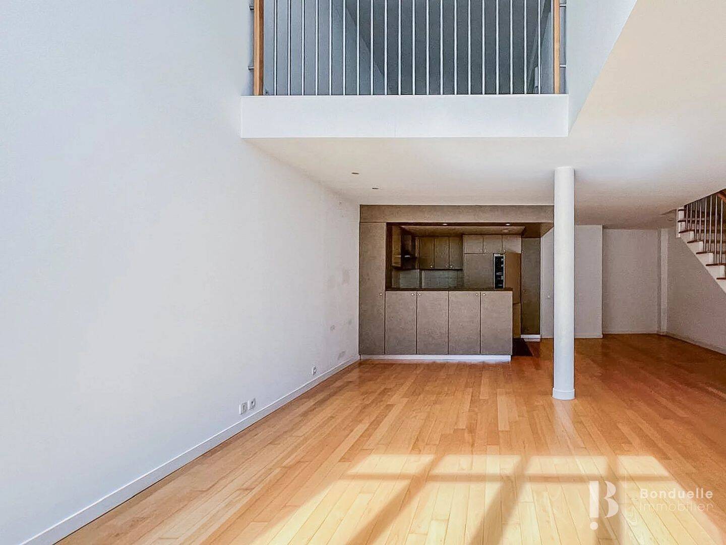Appartement 4 pièces 93 m² · à Neuilly-sur-Seine · 93,1 m² · 2 605 €