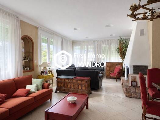 Villa à vendre 315 000 € 9 pièces 7 chambres 215 m² Sud Ille-sur-Têt 66130