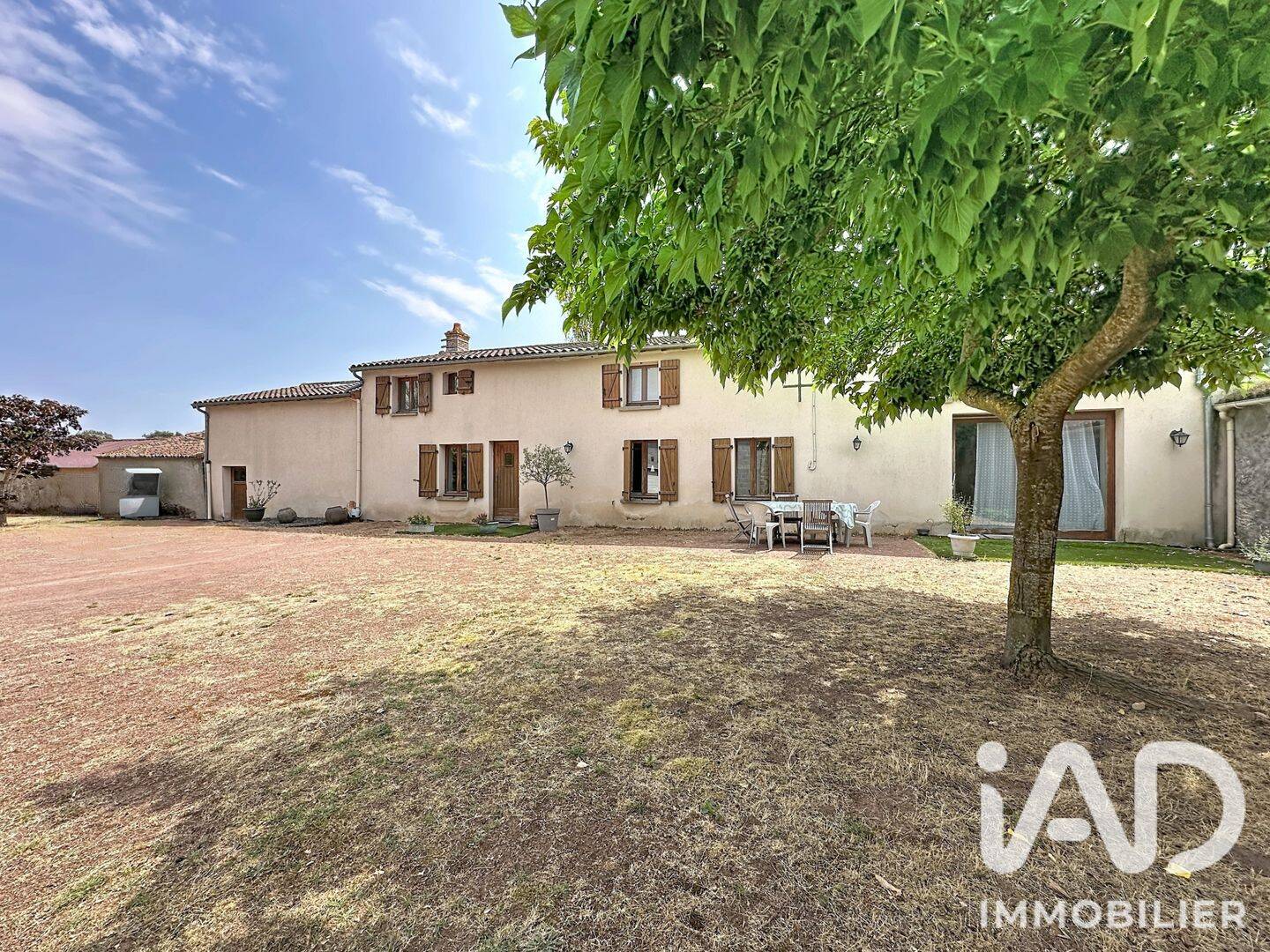 Maison 5 pièces 138 m² · à Thouars · 138 m² · 145 000 €