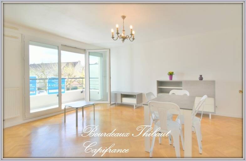 Appartement à louer 1 100 € 3 pièces 2 chambres 64 m² Étage 1/3 Montlhéry 91310