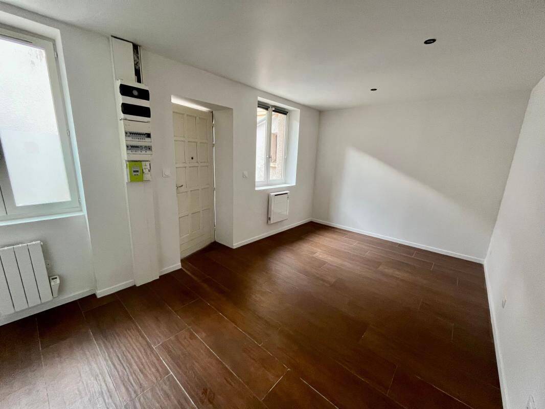 Appartement 1 pièce 22 m² · à Lyon 8ème Arrondissement · 22 m² · 403 €