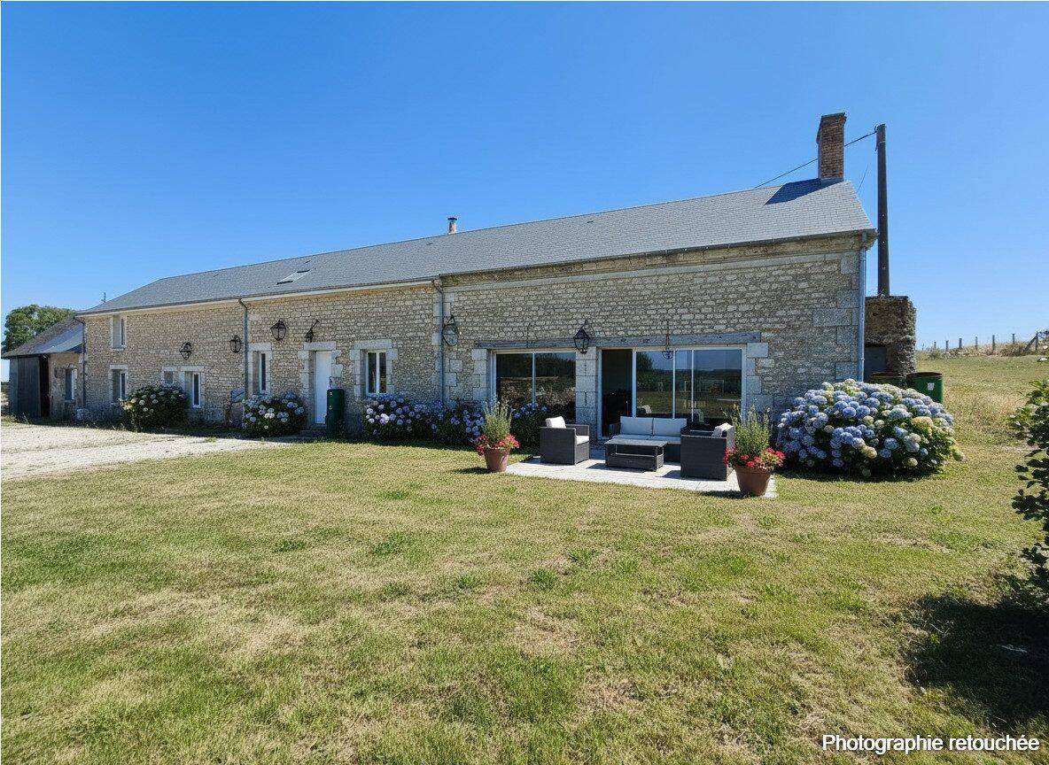 Maison 1 pièce 145 m² · à Pontvallain · 145 m² · 249 000 €