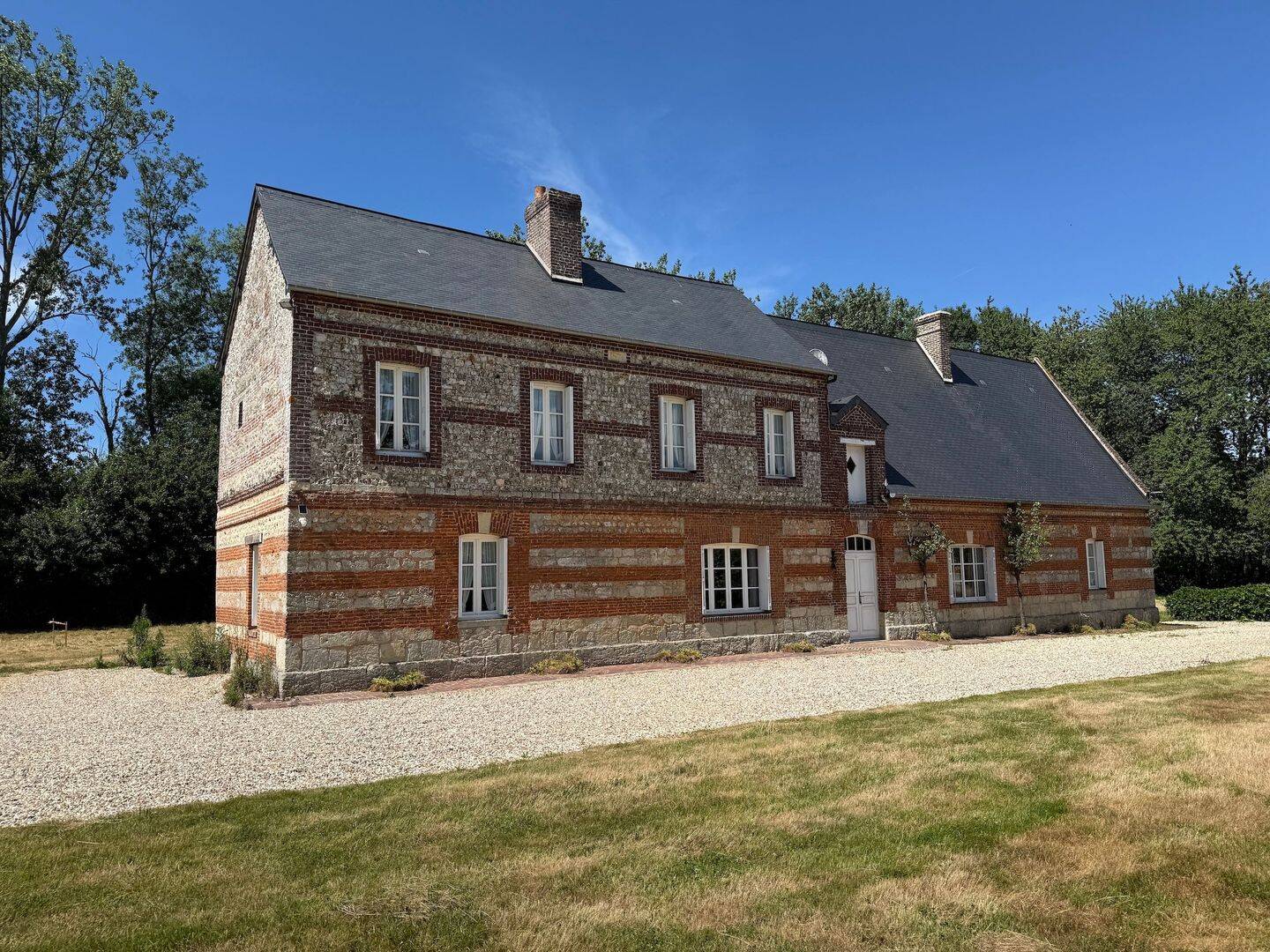 Maison 9 pièces 240 m² · à Étretat · 240 m² · 371 000 €