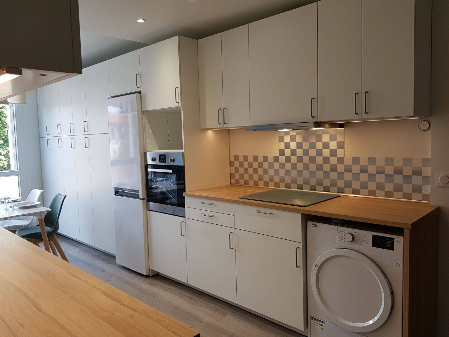 5 pièces 85 m² · à Lyon 8ème Arrondissement · 85 m² · 595 €