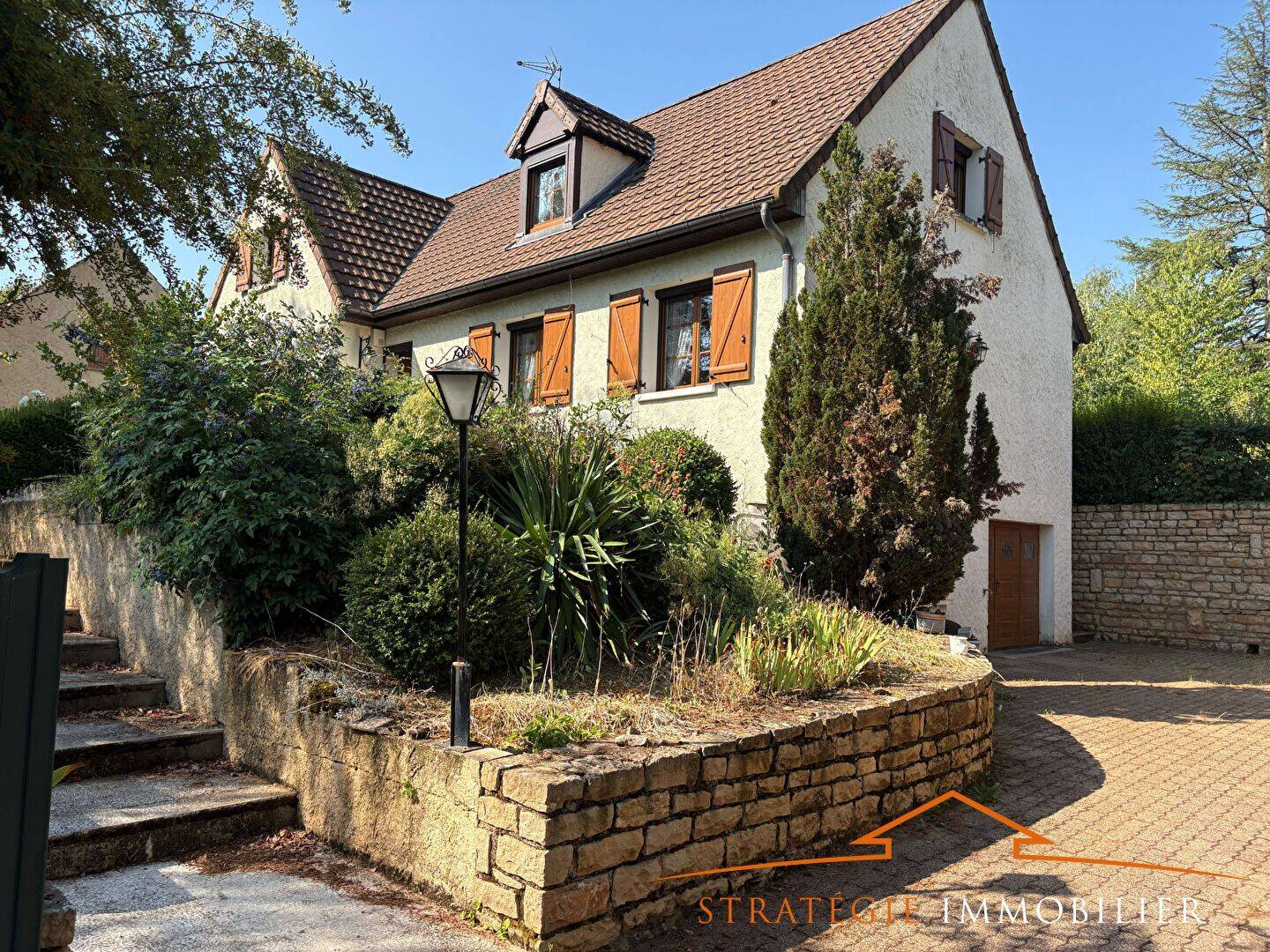 Maison 8 pièces 195 m² · à Buxy · 195,4 m² · 283 800 €