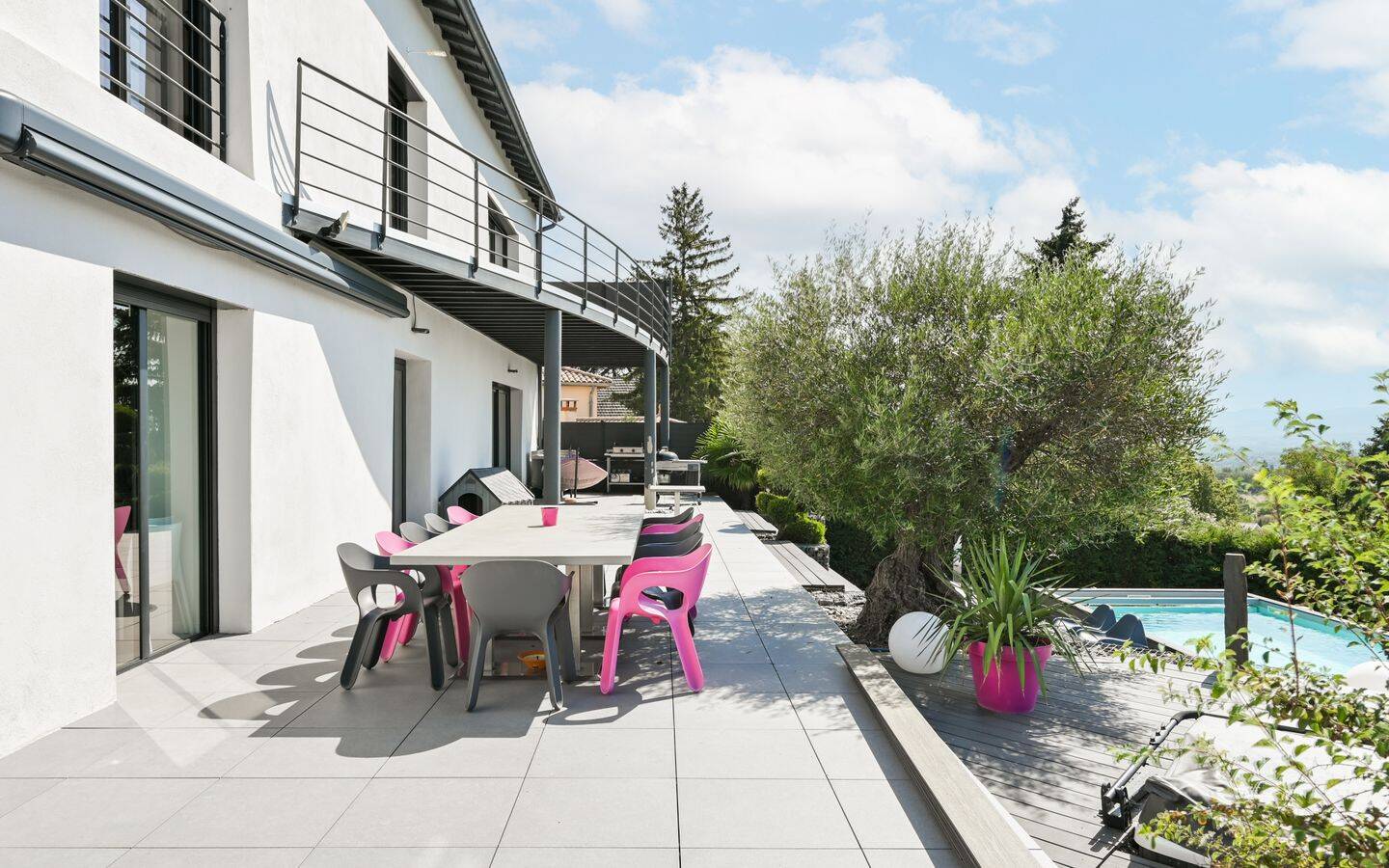 Maison 7 pièces 280 m² · à Champagne-au-Mont-d'Or · 280 m² · 1 330 000 €