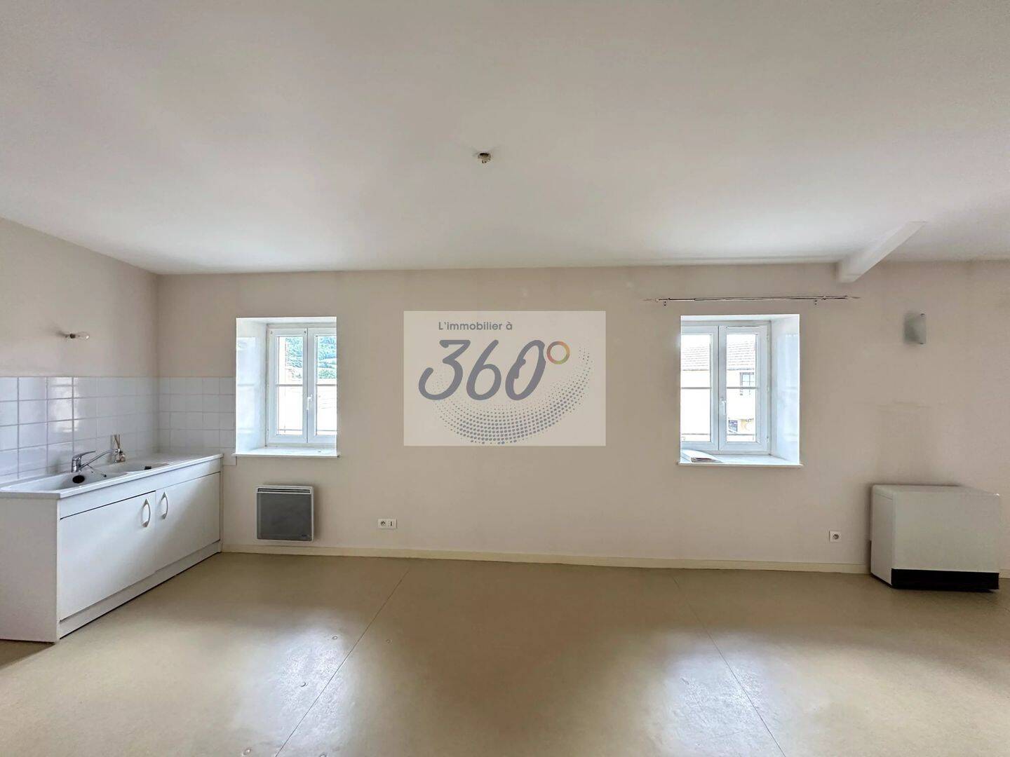 Appartement 4 pièces 84 m² · à Matour · 83,6 m² · 600 €
