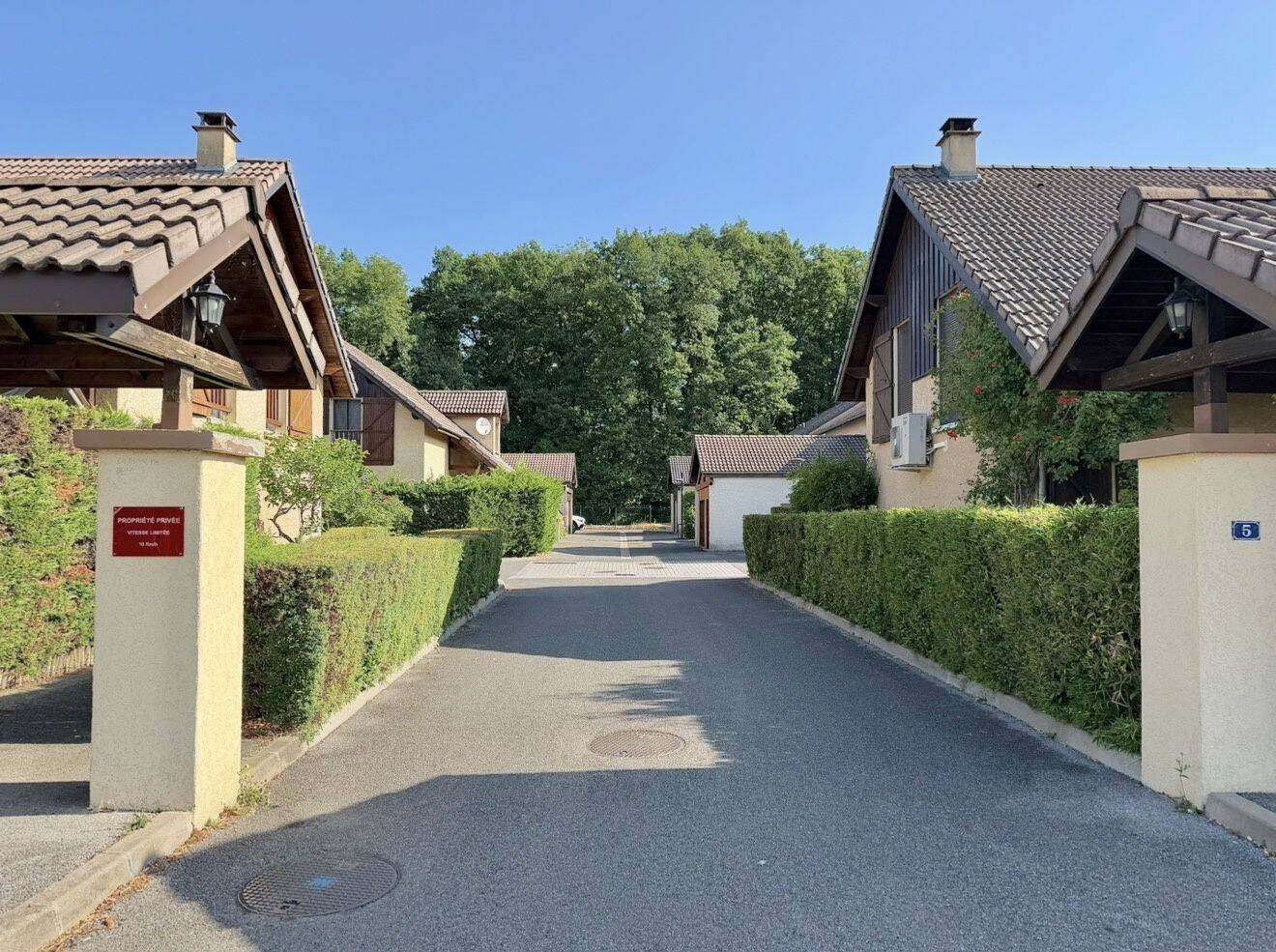 Maison 5 pièces 102 m² · à Ville-la-Grand · 102 m² · 485 000 €