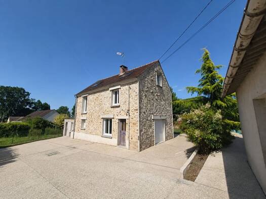 Maison à vendre 373 000 € 5 pièces 4 chambres 119 m² 1 870 m² de terrain La Ferté-sous-Jouarre 77260