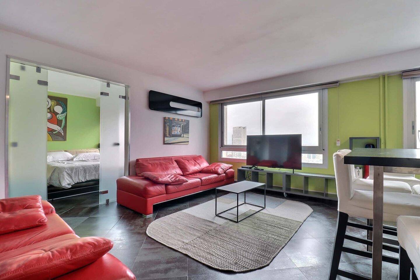 Appartement 3 pièces 82 m² · à Courbevoie · 82 m² · 2 800 €