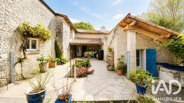 Maison 5 pièces 181 m² · à Meschers-sur-Gironde · 180,7 m² · 449 000 €