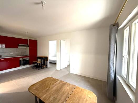 Appartement à vendre 125 000 € 3 pièces 2 chambres 40,4 m² 2 étages Besse-sur-Issole 83890