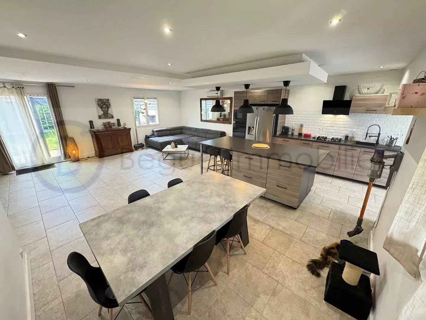 Maison 4 pièces 110 m² · à La Salvetat-Saint-Gilles · 110 m² · 301 600 €