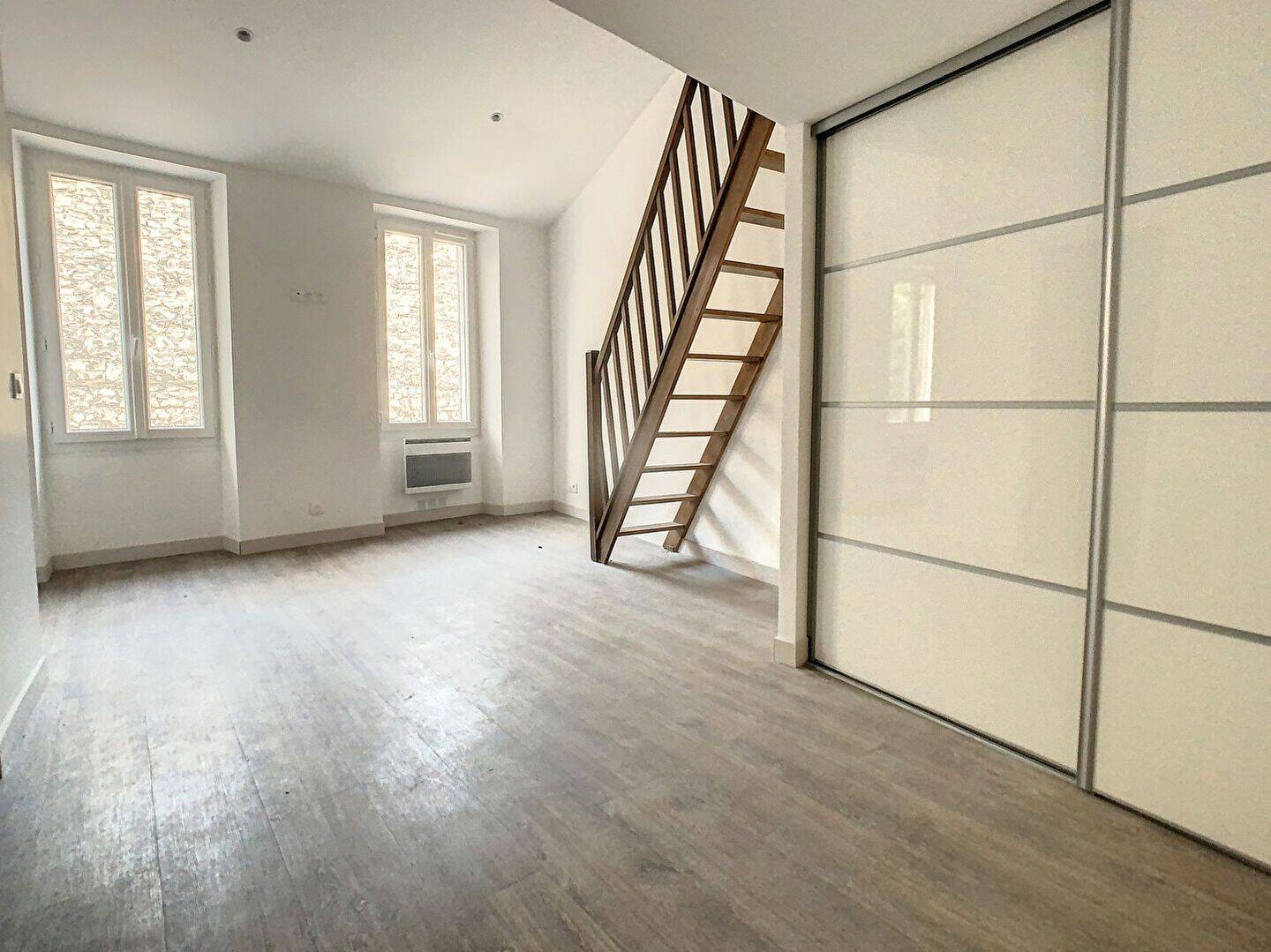 Appartement 1 pièce 31 m² · à Marseille 6ème Arrondissement · 31 m² · 150 000 €