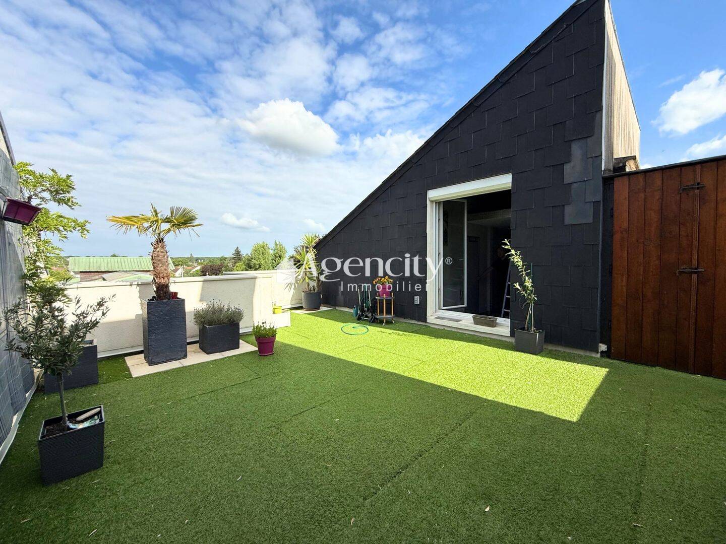 Appartement 5 pièces 101 m² · à Lagny-sur-Marne · 101,1 m² · 270 000 €