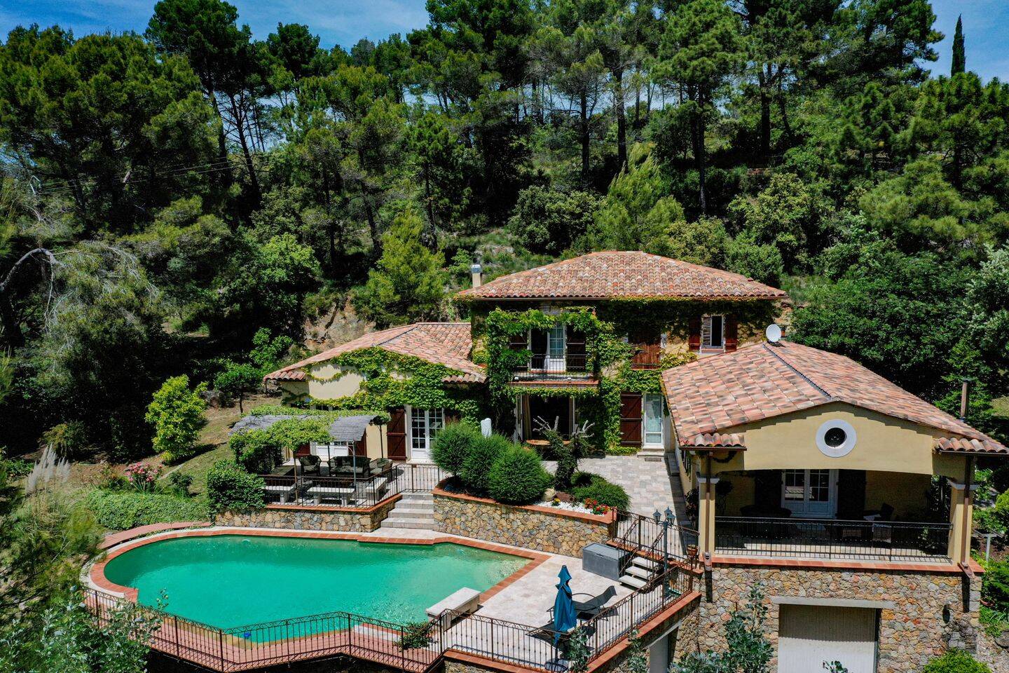 Maison 6 pièces 250 m² · à Flayosc · 250 m² · 850 000 €