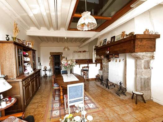 Maison à vendre 112 000 € 4 pièces 2 chambres 125 m² Pradelles 43420