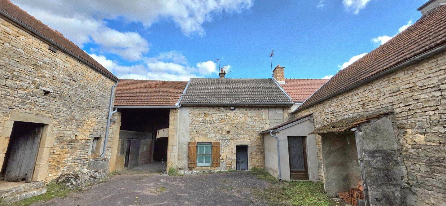 Maison 4 pièces 50 m² · à Savoisy · 50 m² · 64 000 €