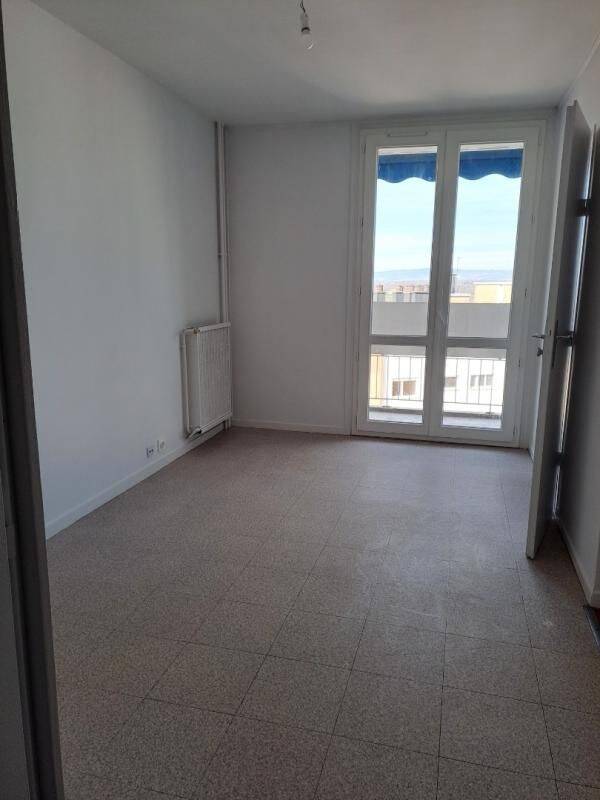 Appartement 1 pièce 18 m² · à Chalon-sur-Saône · 18 m² · 335 €