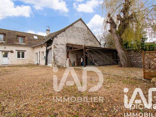 Maison à vendre 349 000 € 7 pièces 3 chambres 149 m² 424 m² de terrain Longnes 78980