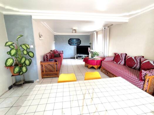 Maison à vendre 339 000 € 7 pièces 5 chambres 140 m² 1 260 m² de terrain Béligneux 01360