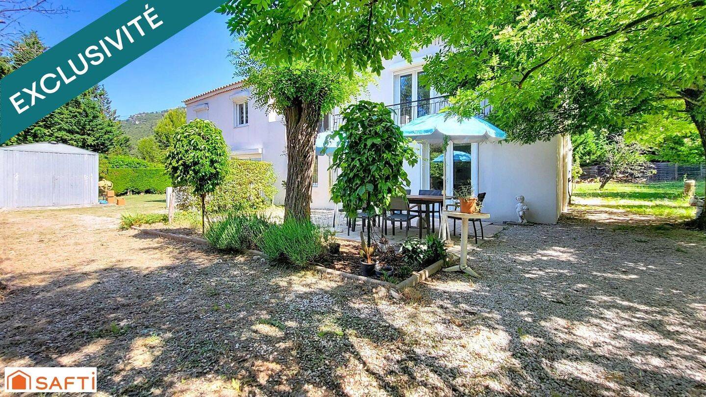 Maison 7 pièces 212 m² · à Signes · 212 m² · 590 000 €