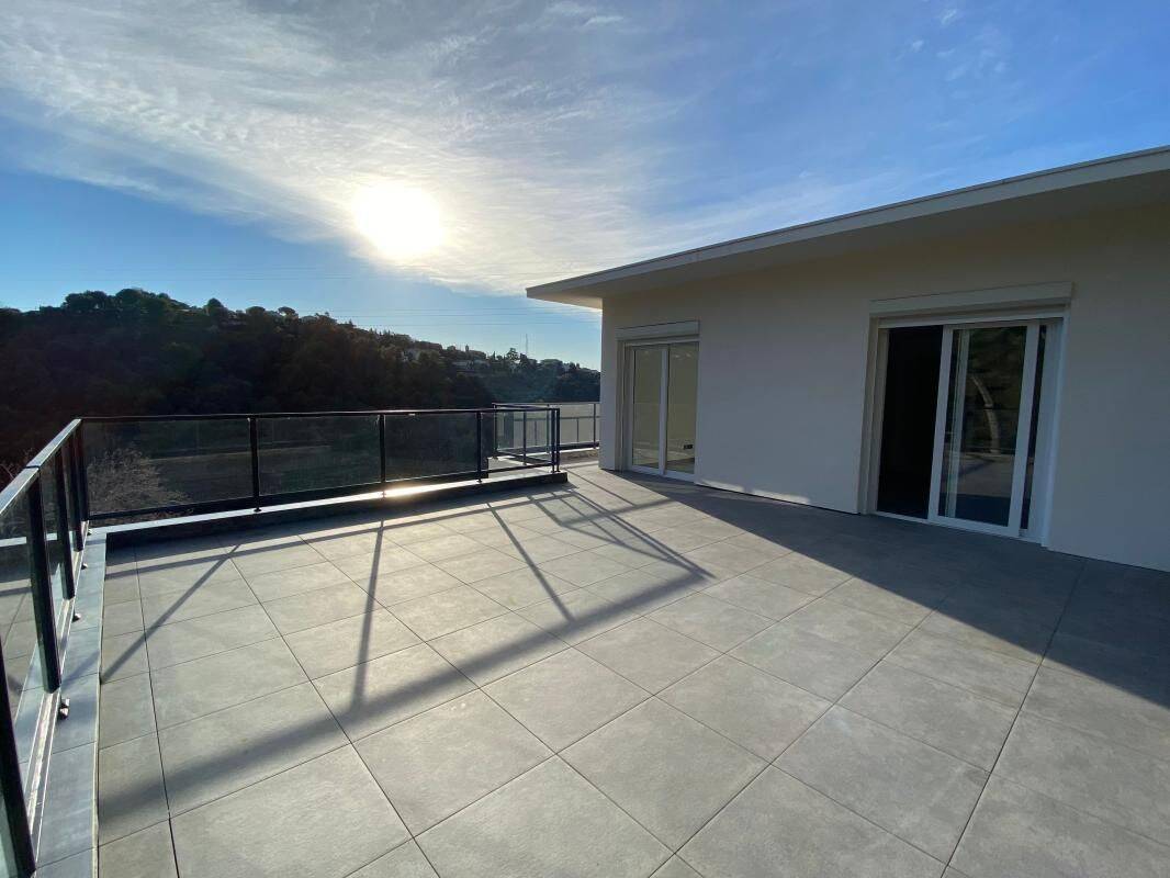 Maison 5 pièces 130 m² · à Nice · 130 m² · 2 234 €/mois