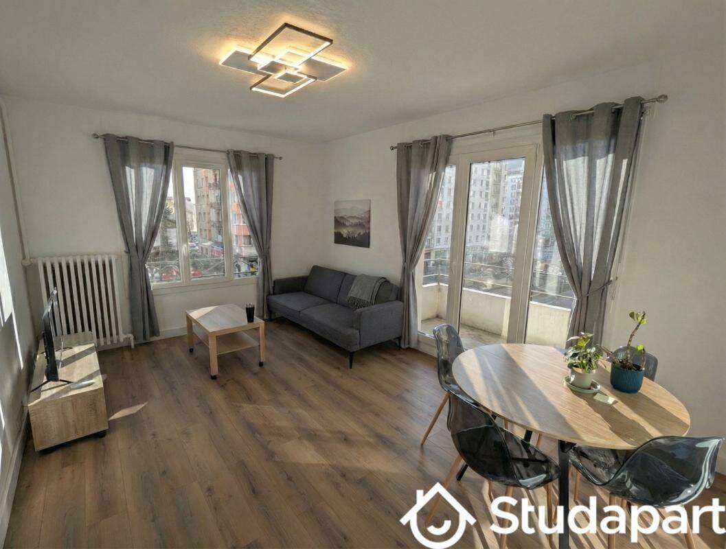 1 pièce 14 m² · à Grenoble · 14 m² · 495 €