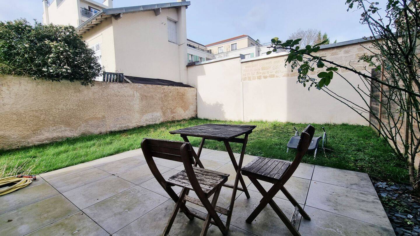 Appartement 1 pièce 28 m² · à Maisons-Laffitte · 27,7 m² · 950 €