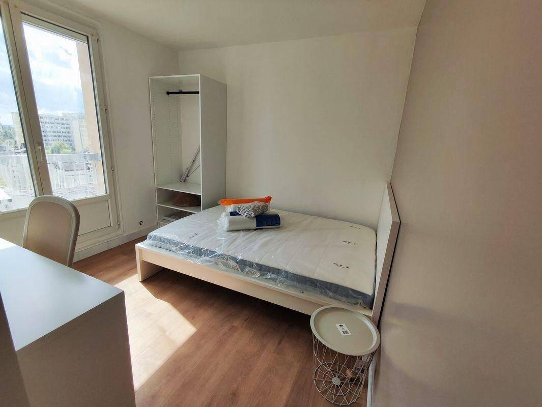 4 pièces 75 m² · à Orléans · 75 m² · 460 €