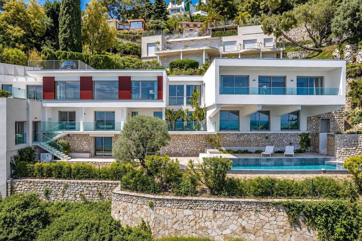Maison 8 pièces 448 m² · à Villefranche-sur-Mer · 448,1 m² · 33 000 €/mois