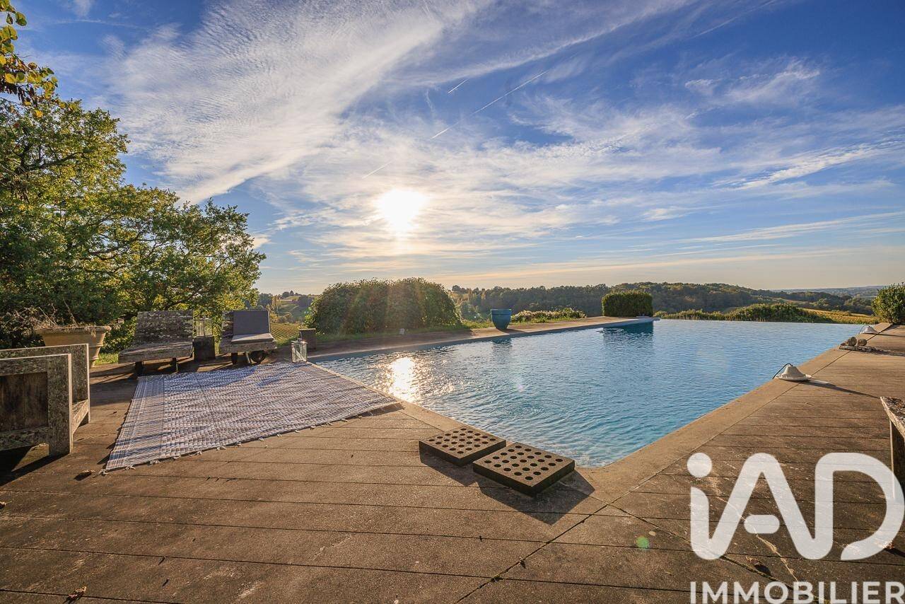 Maison 6 pièces 195 m² · à Sainte-Radegonde · 195 m² · 585 000 €