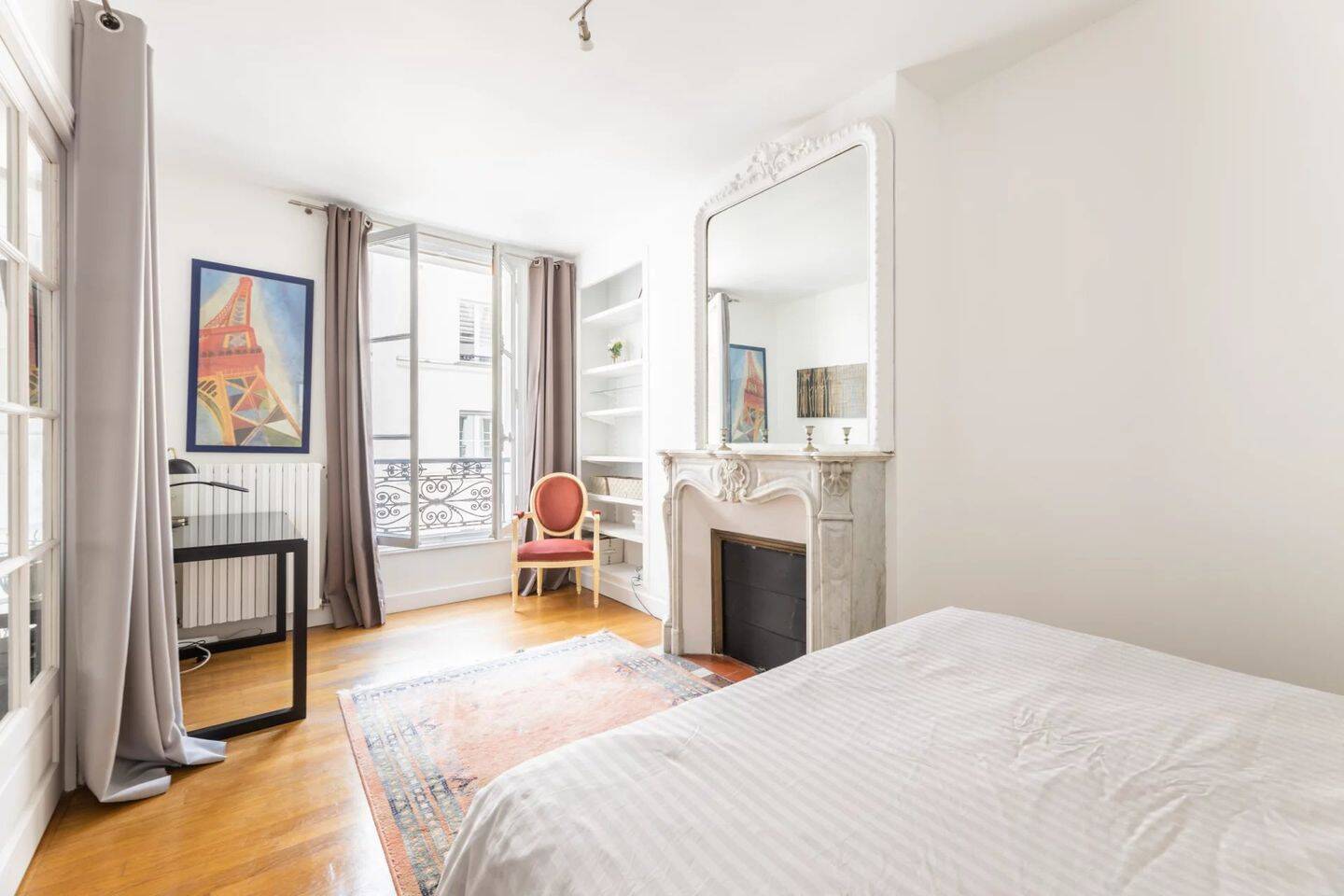 Appartement 4 pièces 93 m² · à Paris 8ème Arrondissement · 93 m² · 4 800 €