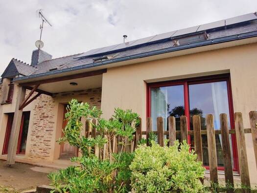 Maison à vendre 234 700 € 7 pièces 4 chambres 115 m² 6 520 m² de terrain Avessac 44460