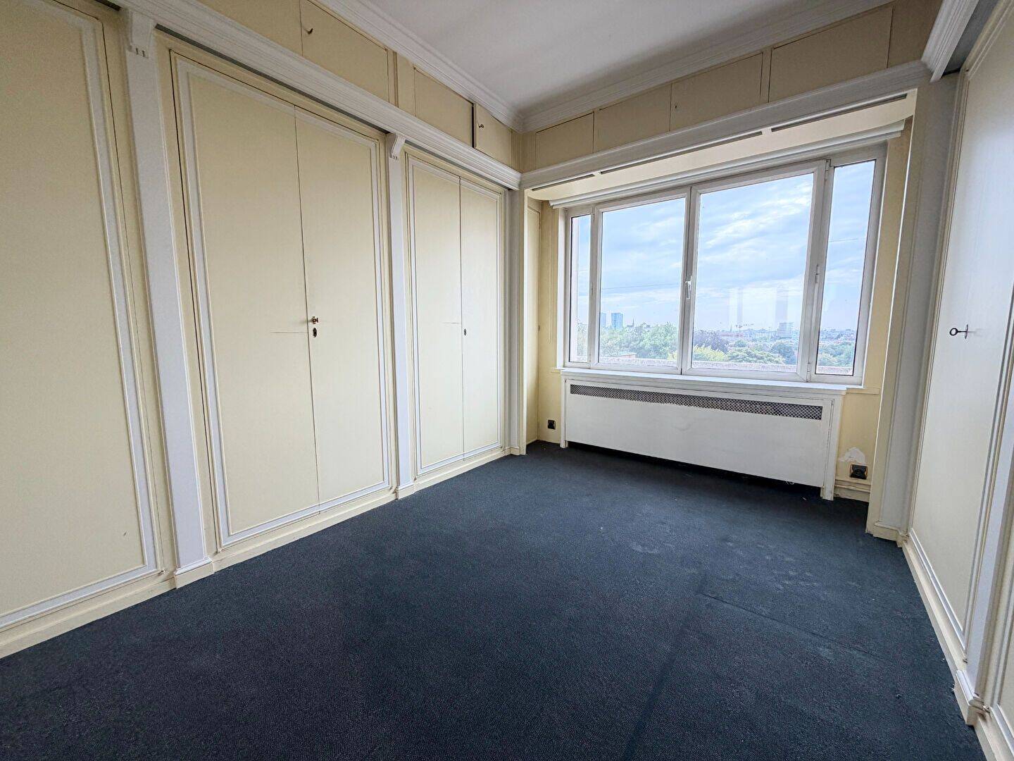 APPARTEMENT T6 EN DUPLEX AVEC TERRASSE, GARAGES ET CAVES, DERNI — 17