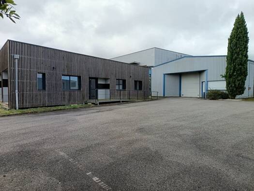 Entrepôt à vendre 845 000 € 660 m² d'espace de stockage Mondouzil 31850