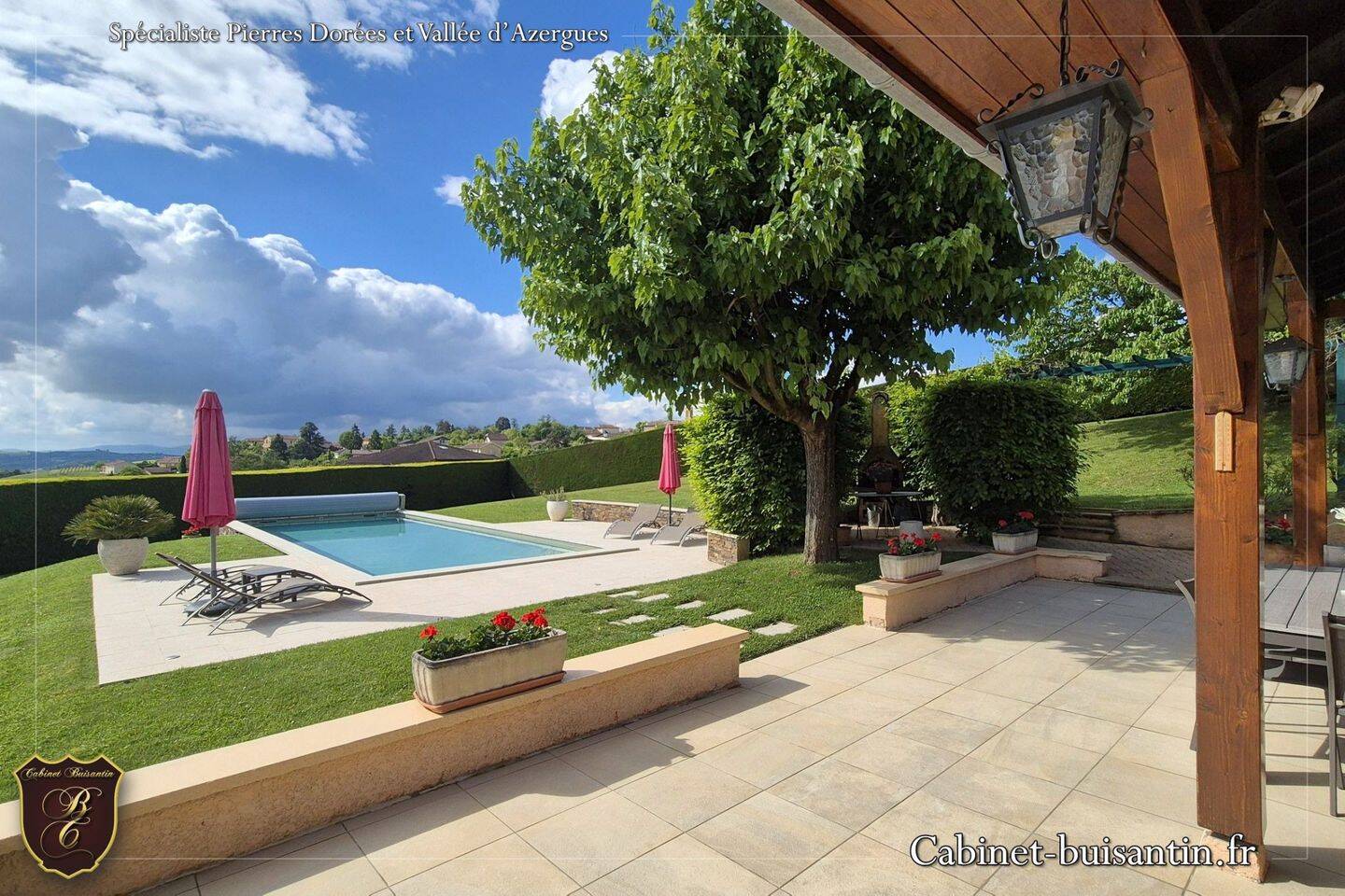 Maison 7 pièces 170 m² · à Val d'Oingt · 170 m² · 578 000 €