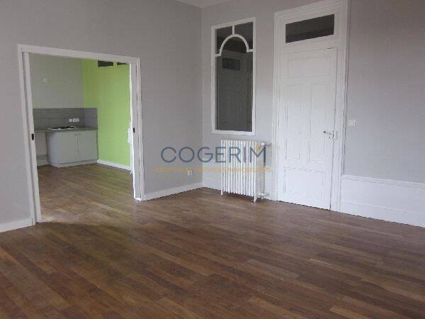 Appartement 5 pièces 134 m² · à Villefranche-sur-Saône · 133,7 m² · 1 039 €