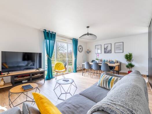 Appartement à vendre 167 480 € 3 pièces 2 chambres 66 m² 2ème étage Le Bourg sous la Roche-Coteau La Roche-sur-Yon 85000