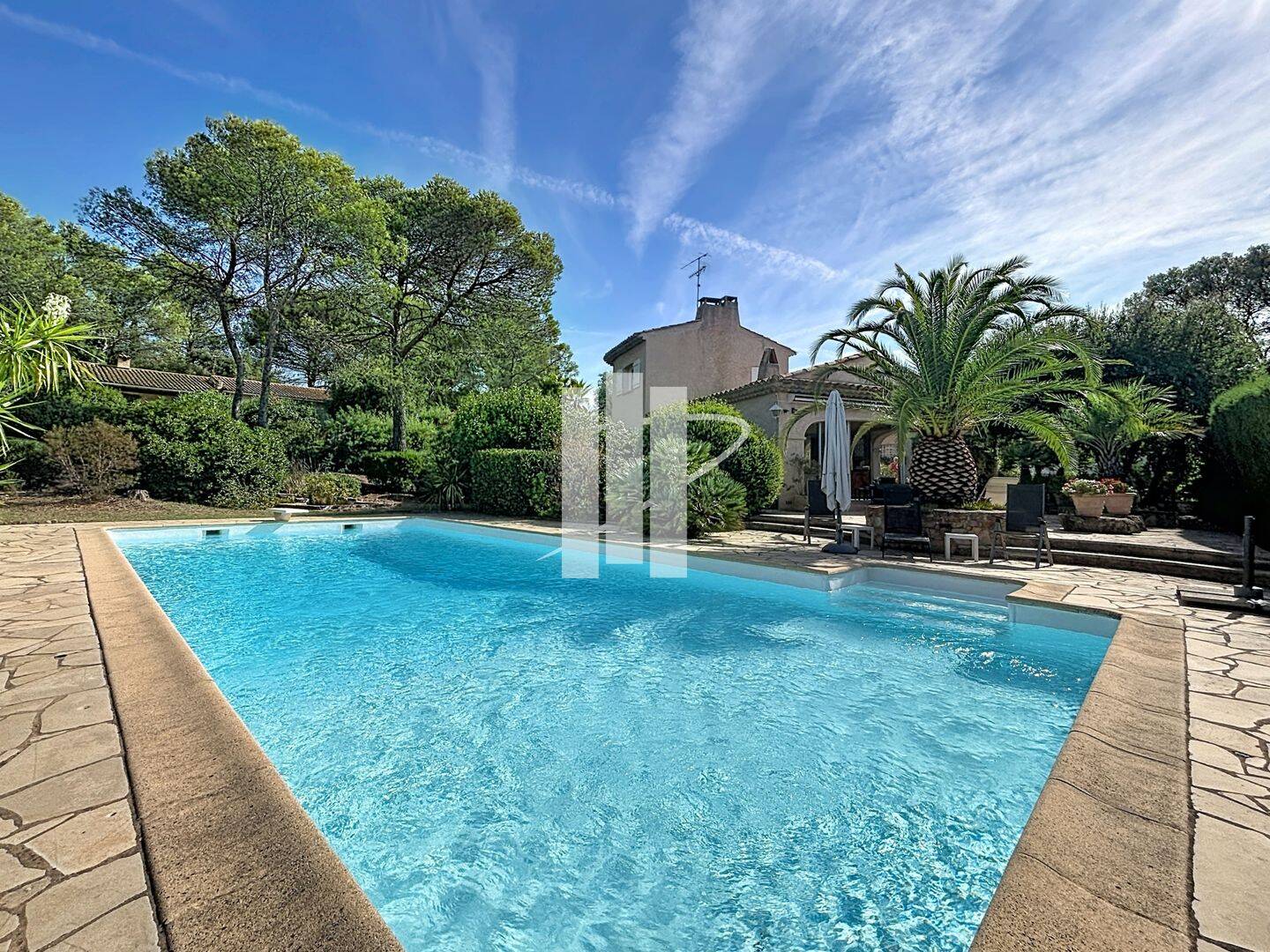 Maison 5 pièces 200 m² · à Saint-Raphaël · 200 m² · 1 150 000 €
