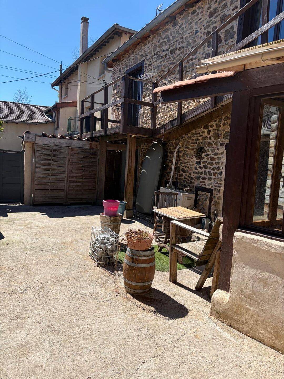 Maison 8 pièces 220 m² · à Chevrières · 220 m² · 190 000 €