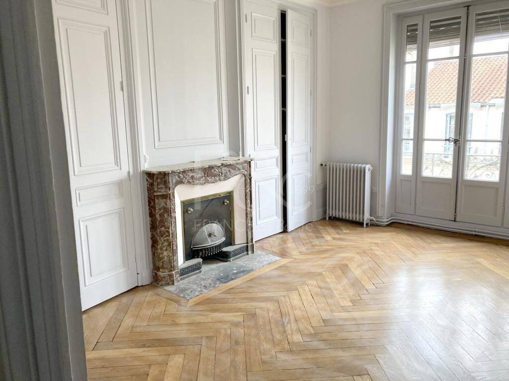 Appartement 3 pièces 76 m² · à Lyon 6ème Arrondissement · 76 m² · 1 299 €