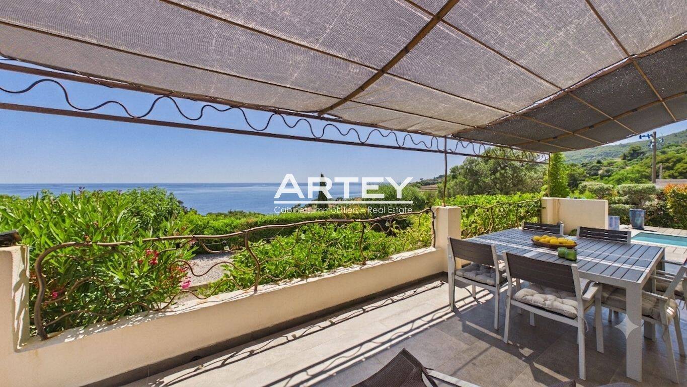 Maison 6 pièces 155 m² · à Carqueiranne · 155 m² · 1 100 000 €