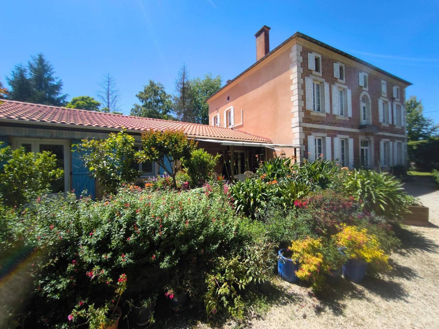 Maison 16 pièces 600 m² · à Nogaro · 600 m² · 689 000 €