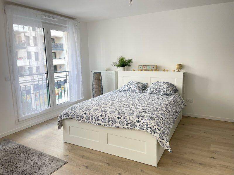 Appartement 1 pièce 32 m² · à Saint-Ouen-sur-Seine · 32 m² · 1 080 €