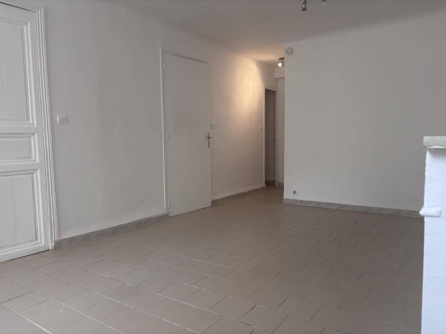 Appartement 2 pièces 42 m² · à Marseille 6ème Arrondissement · 41,7 m² · 815 €/mois