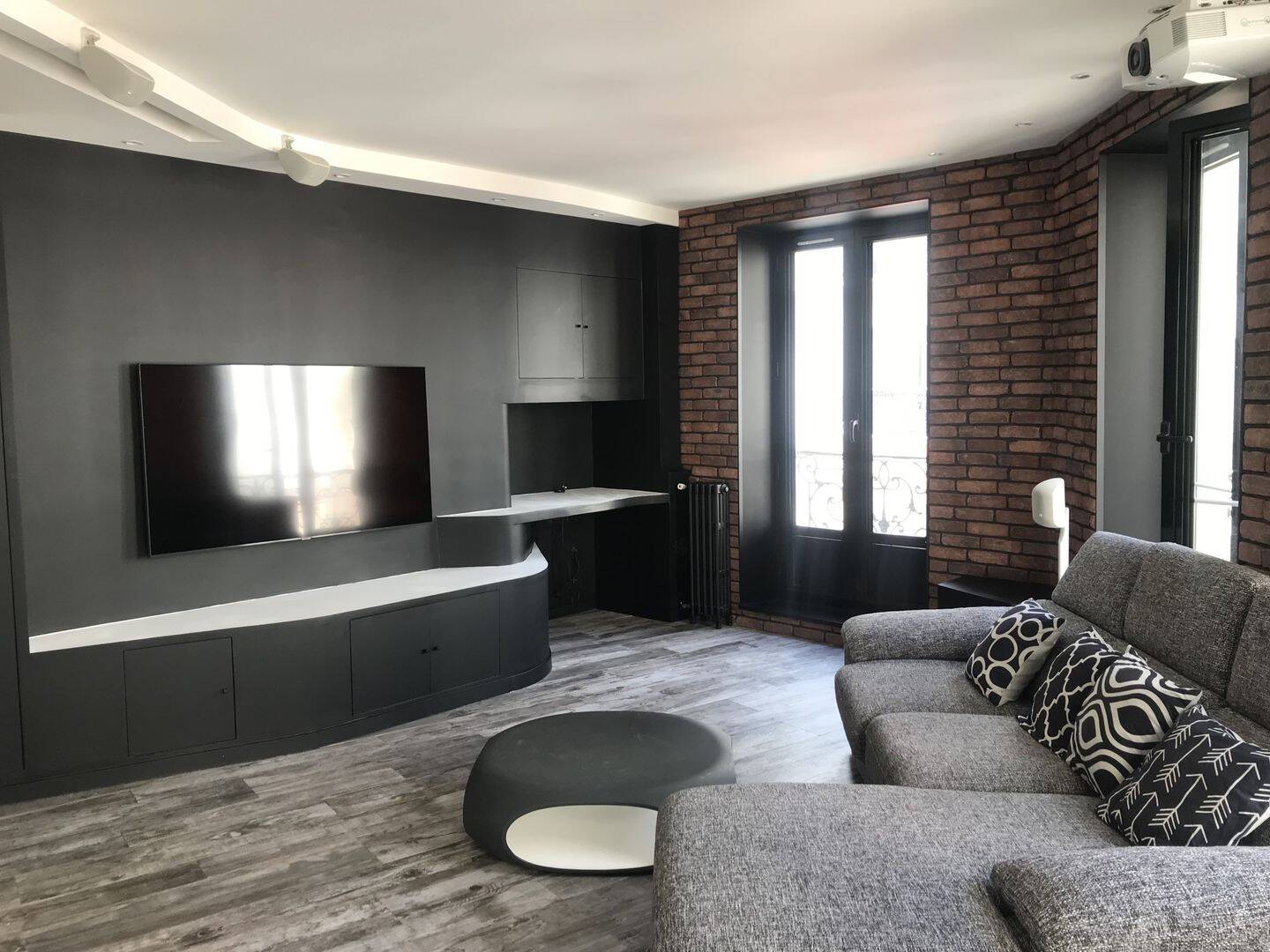 Appartement 2 pièces 70 m² · à Paris 1er Arrondissement · 70,3 m² · 2 396 €