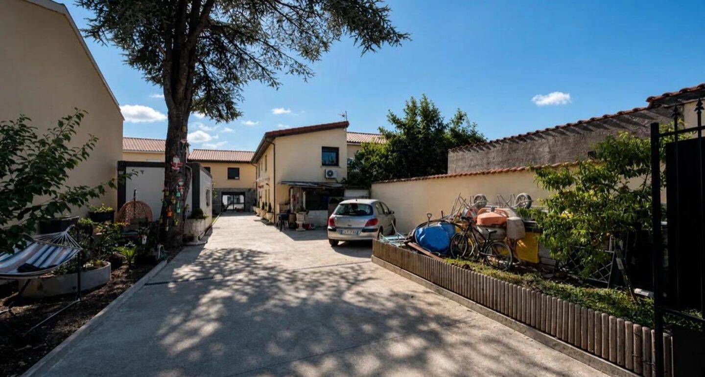 Maison 9 pièces 263 m² · à Villeurbanne · 263 m² · 835 000 €