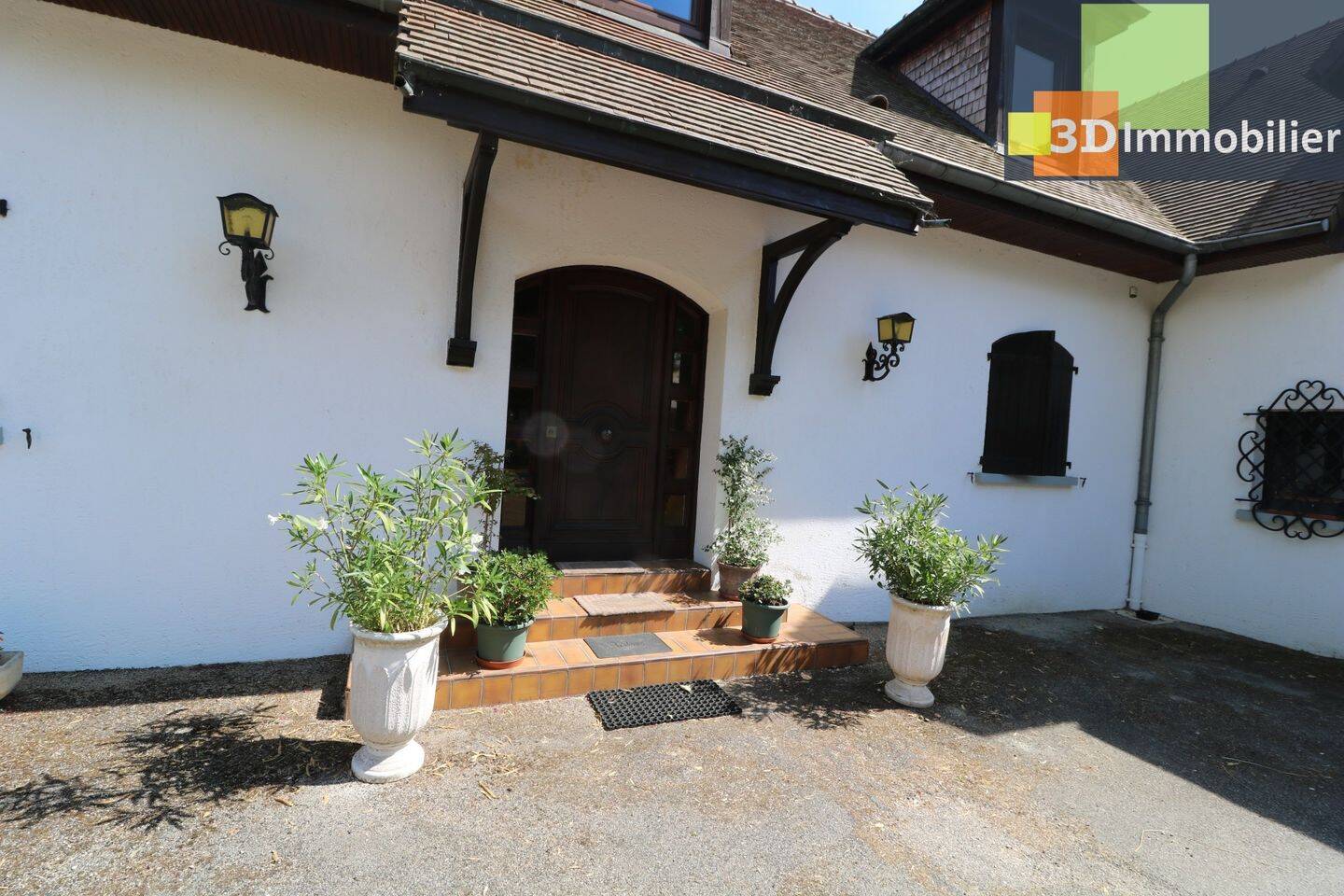 Maison 12 pièces 291 m² · à Dole · 291 m² · 676 000 €